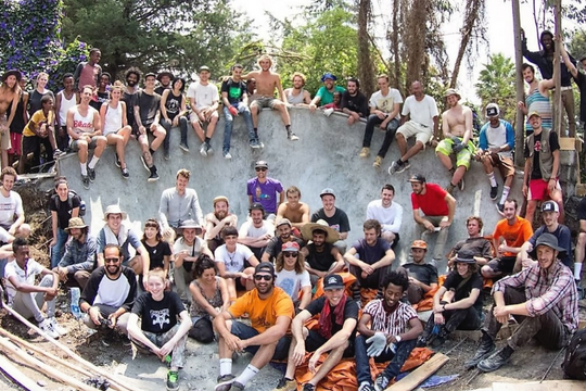 La fondation Make life skate life construit un skate park en Inde