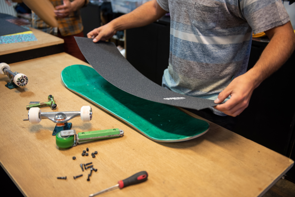 Griptape pour planches à roulettes